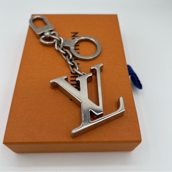 Louis Vuitton Accessories - Authentic Louis Vuitton silver keychain/keychain in box